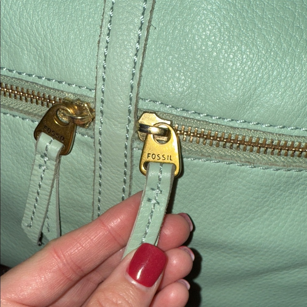 Fossil  Crossbody Bag - Picture 3 of 3